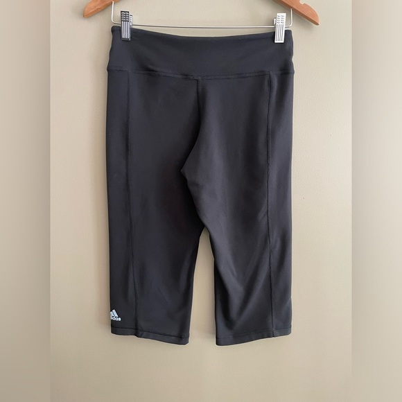 Adidas: Black and Blue  Activewear Capris Leggings - Picture 12 of 12